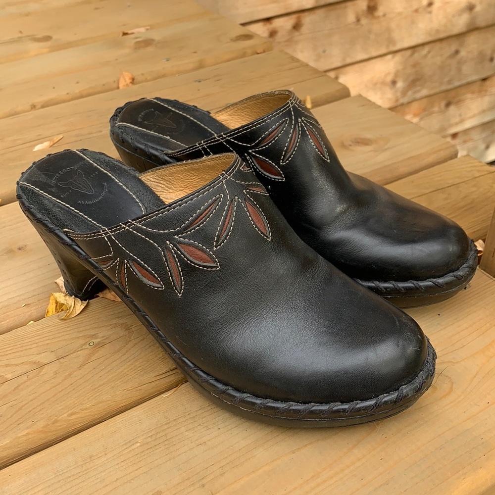 Frye mule two-tone